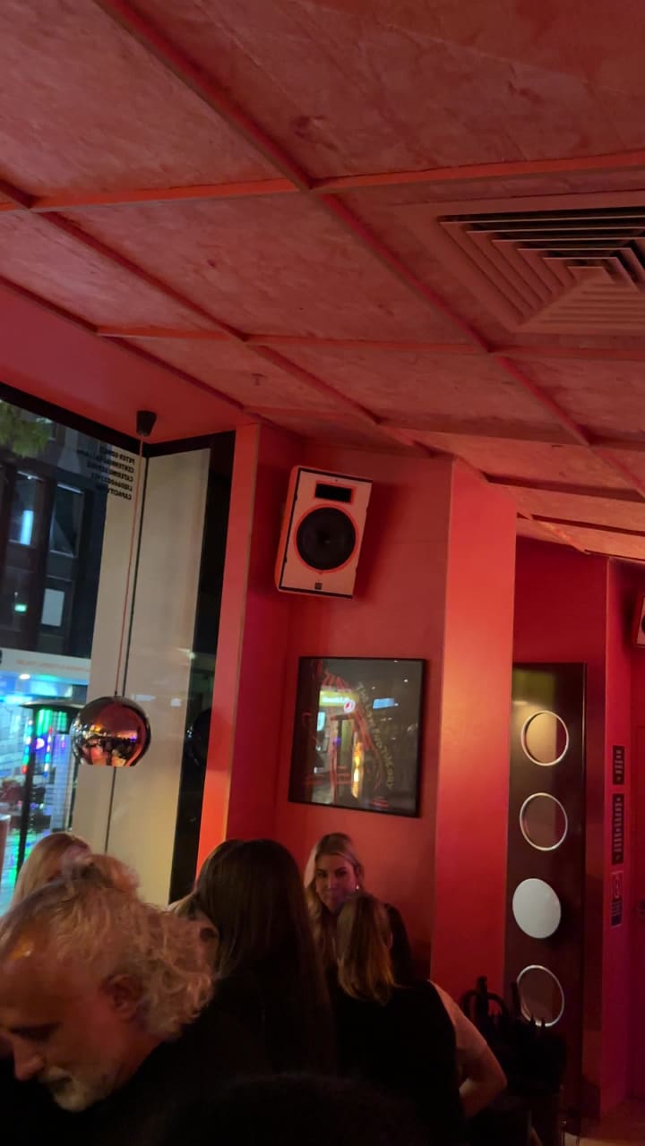 Video review of Felix Bar & Bistro