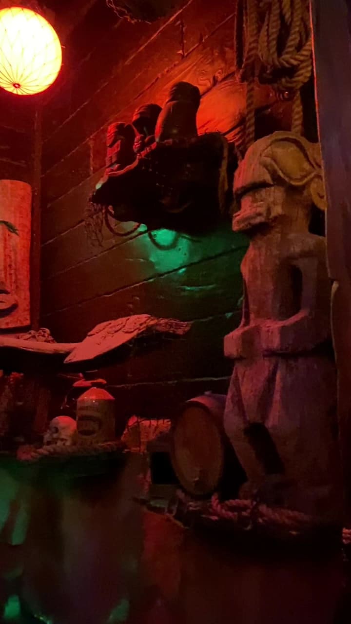 Video review of Smuggler's Cove