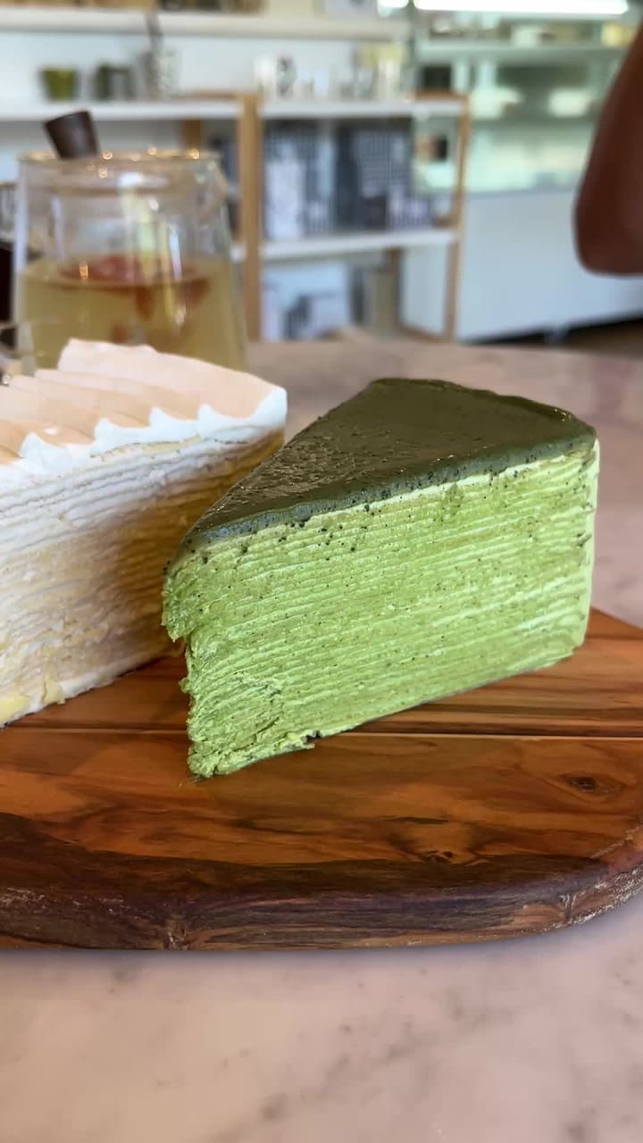 Video review of What's More Cake