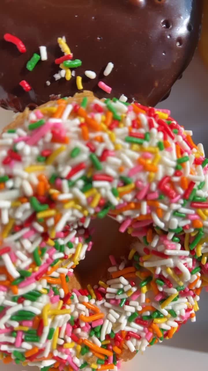 Video review of Firecakes Donuts