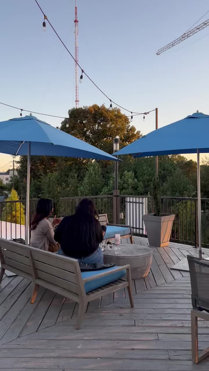 Video review of Estrella Rooftop
