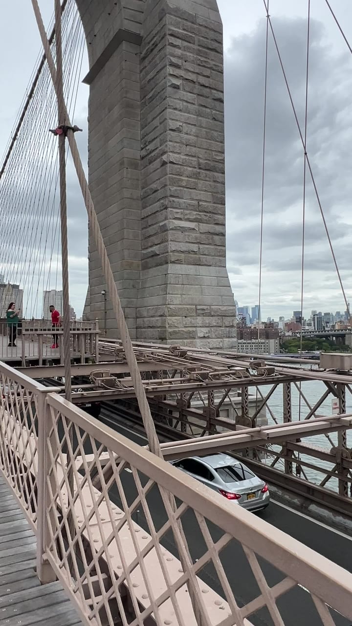 Video review of Brooklyn Bridge Promenade