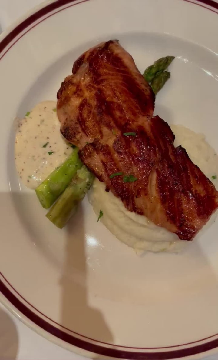 Video review of Carlyle