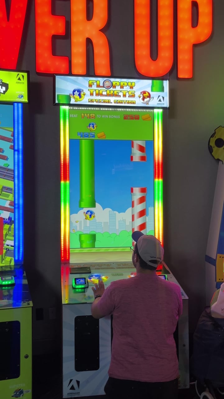 Video review of Dave & Buster's