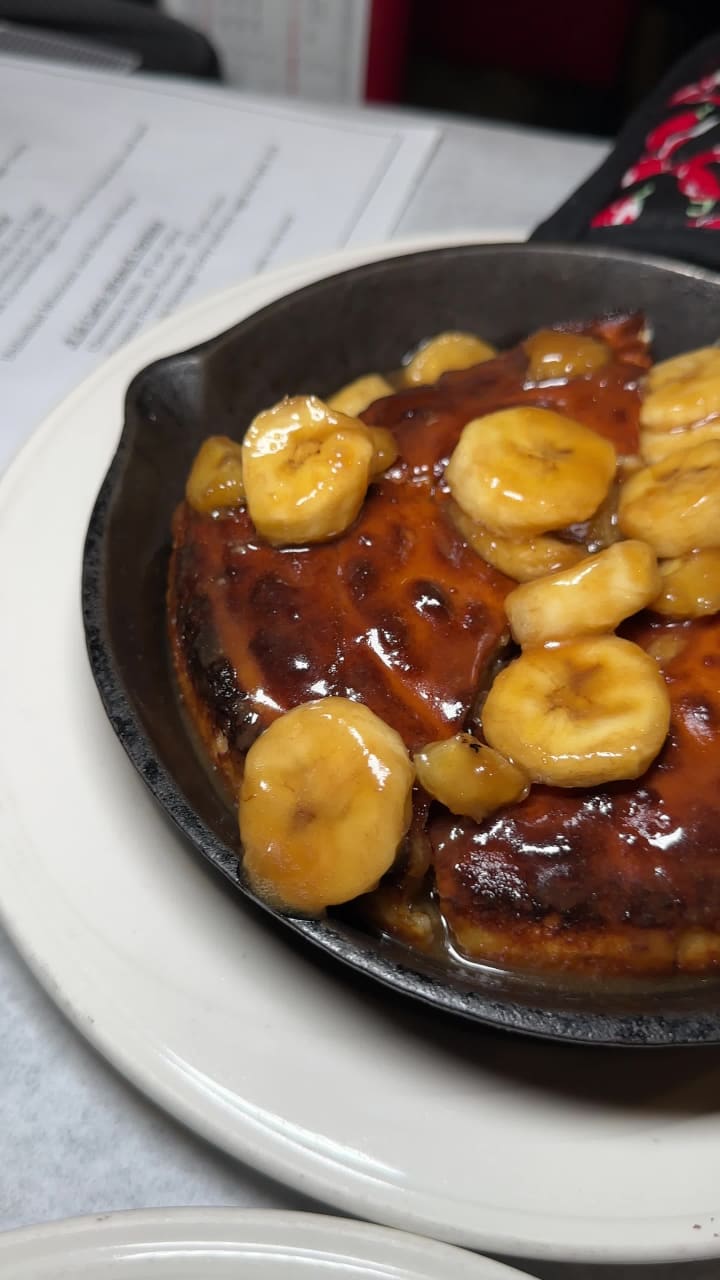 Cast Iron Chef Chop House & Oyster Bar