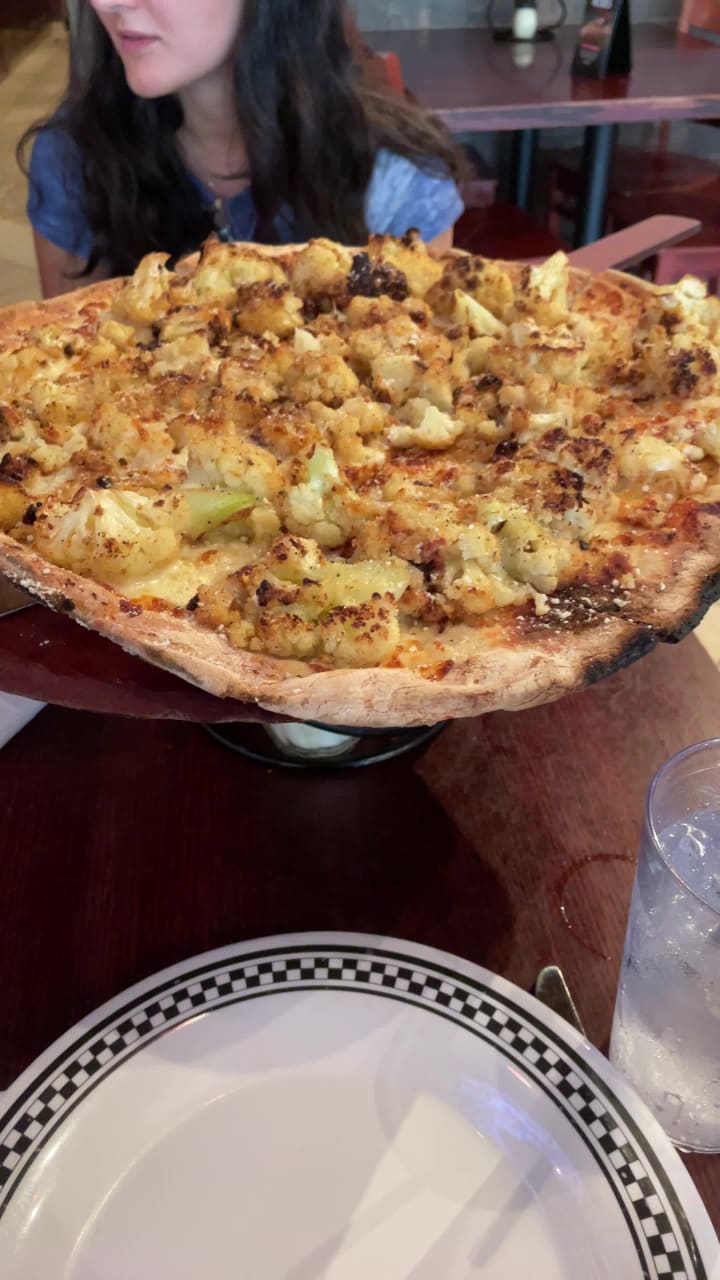 Video review of Anthony's Coal Fired Pizza & Wings