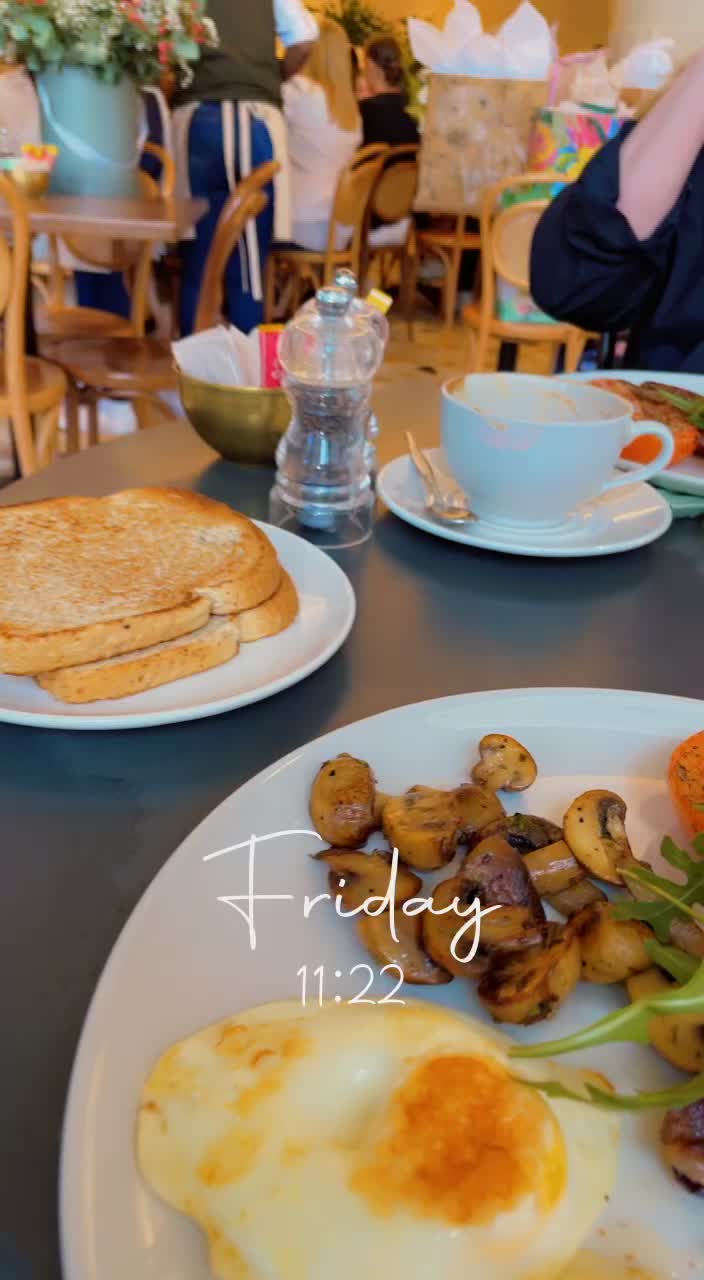 Video review of tashas Cafe