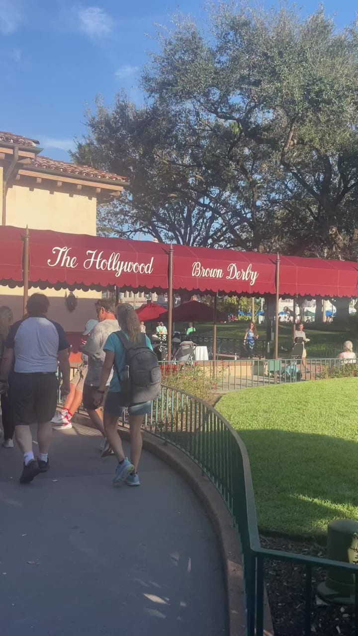 Video review of The Hollywood Brown Derby
