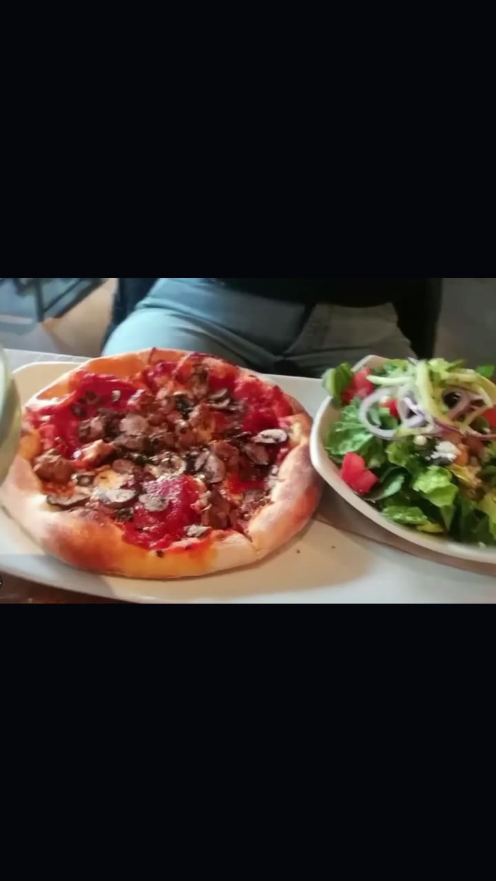 Video review of California Pizza Kitchen