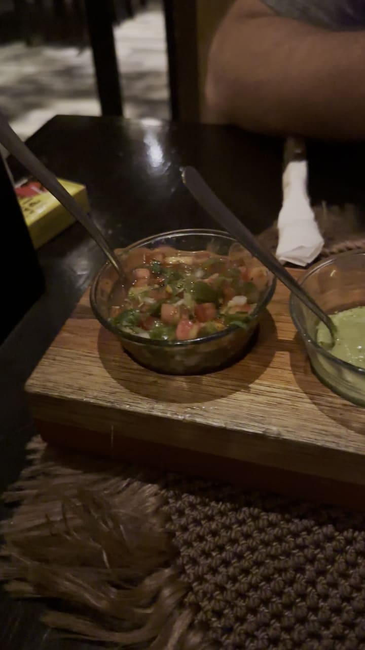 Video review of El Asadero