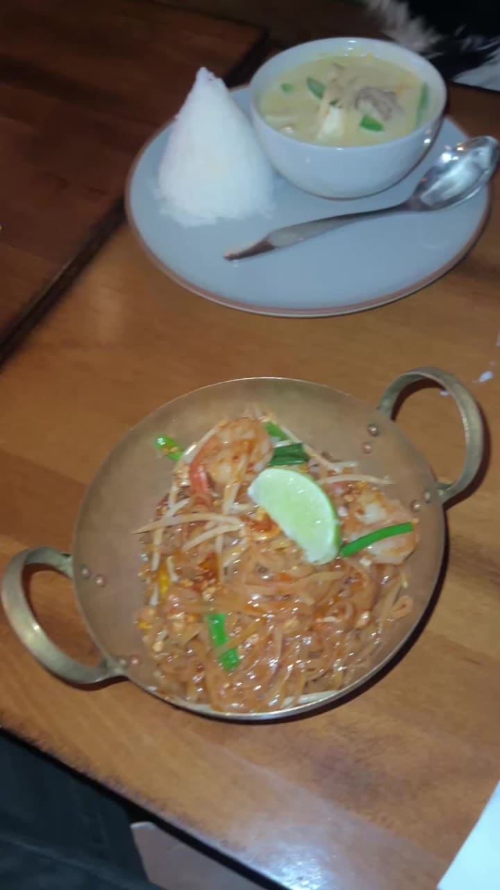 Video review of Soho Thai