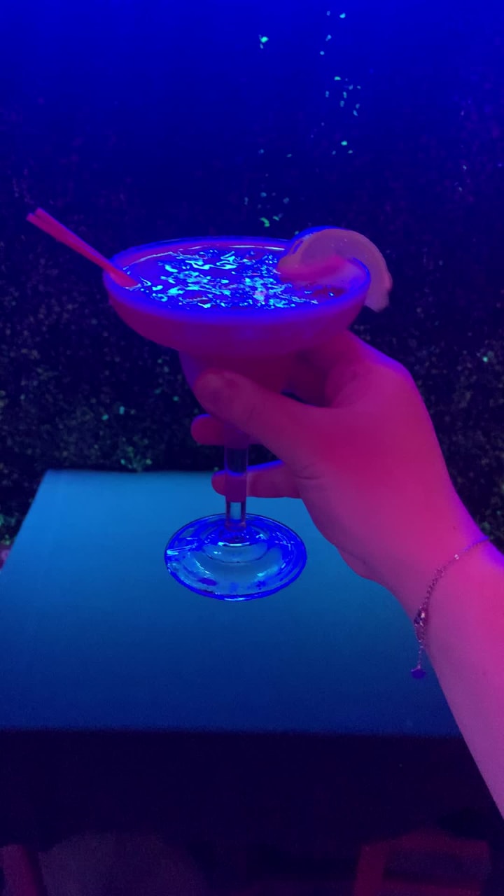 Made21 Restaurant & Lounge