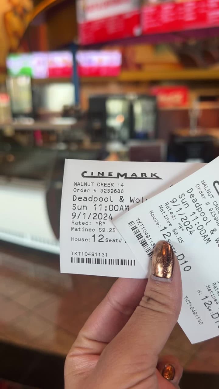 Video review of Century Walnut Creek 14 and XD