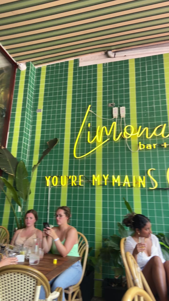 Limonada Bar + Brunch