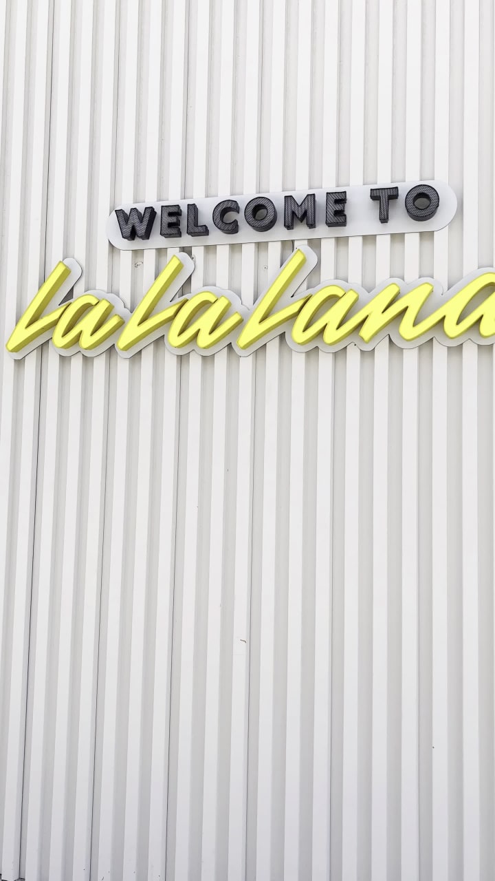 Video review of la la land