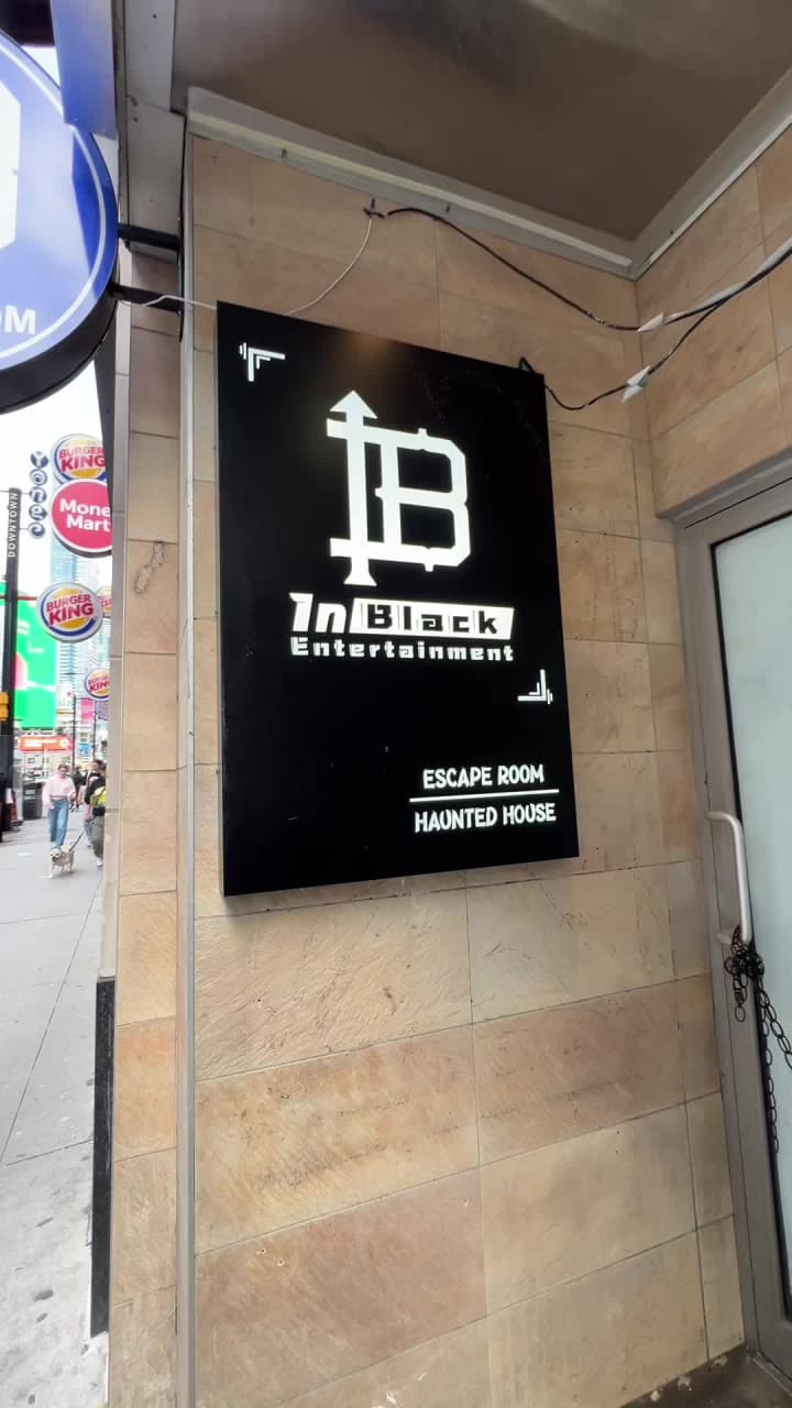 INBLACK Escape Room Toronto - Eaton