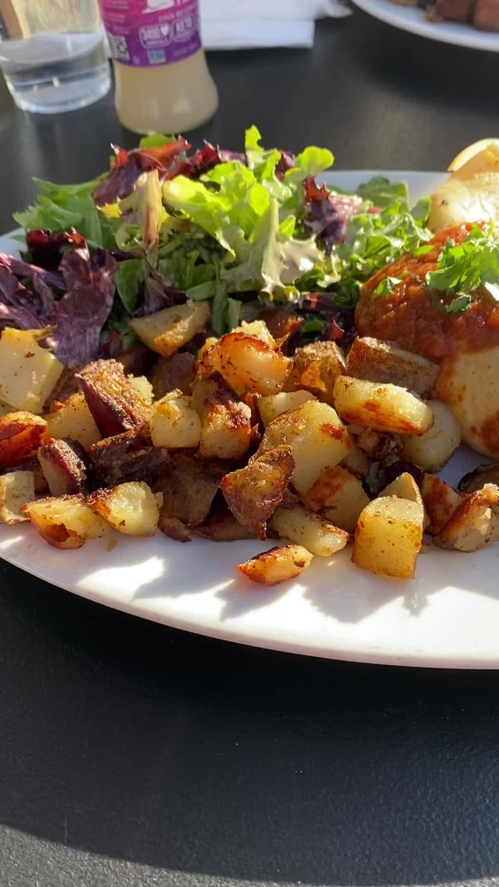 Video review of The Crepe House