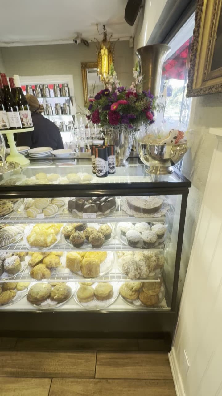 Video review of Aroma Coffee and Tea Co.