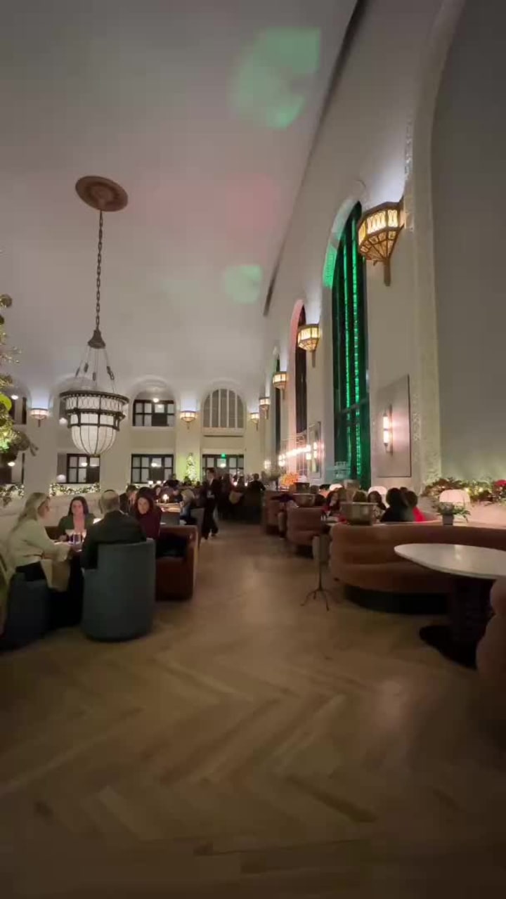 Video review of The Cooper Lounge