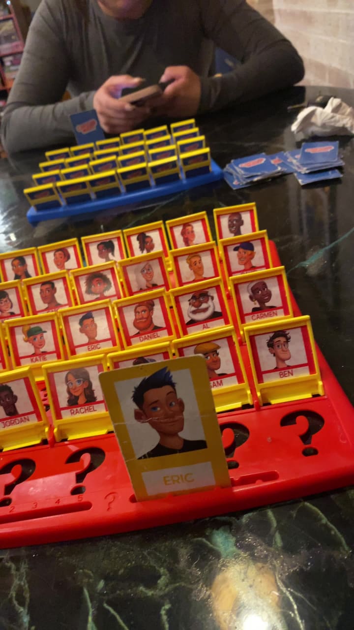 Pieces: St. Louis Board Game Bar & Café