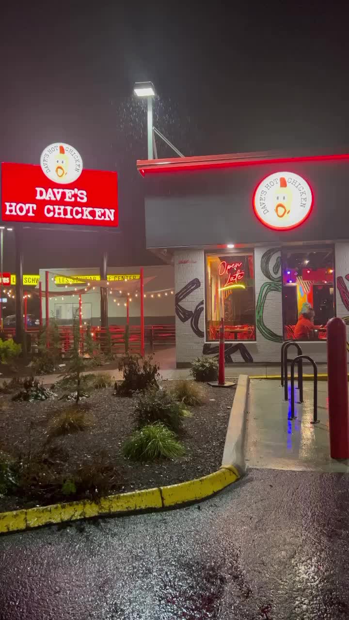 Video review of Dave's Hot Chicken
