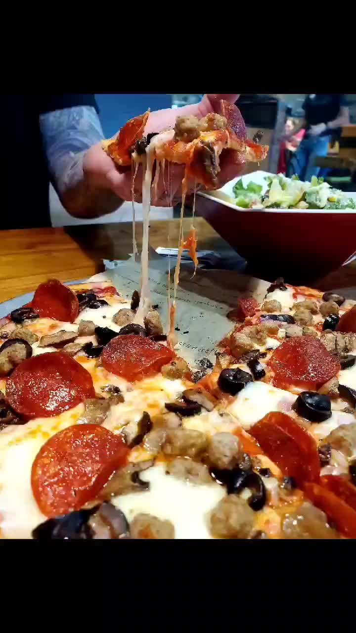 topp't Handcrafted Pizzas + Chopped Salads