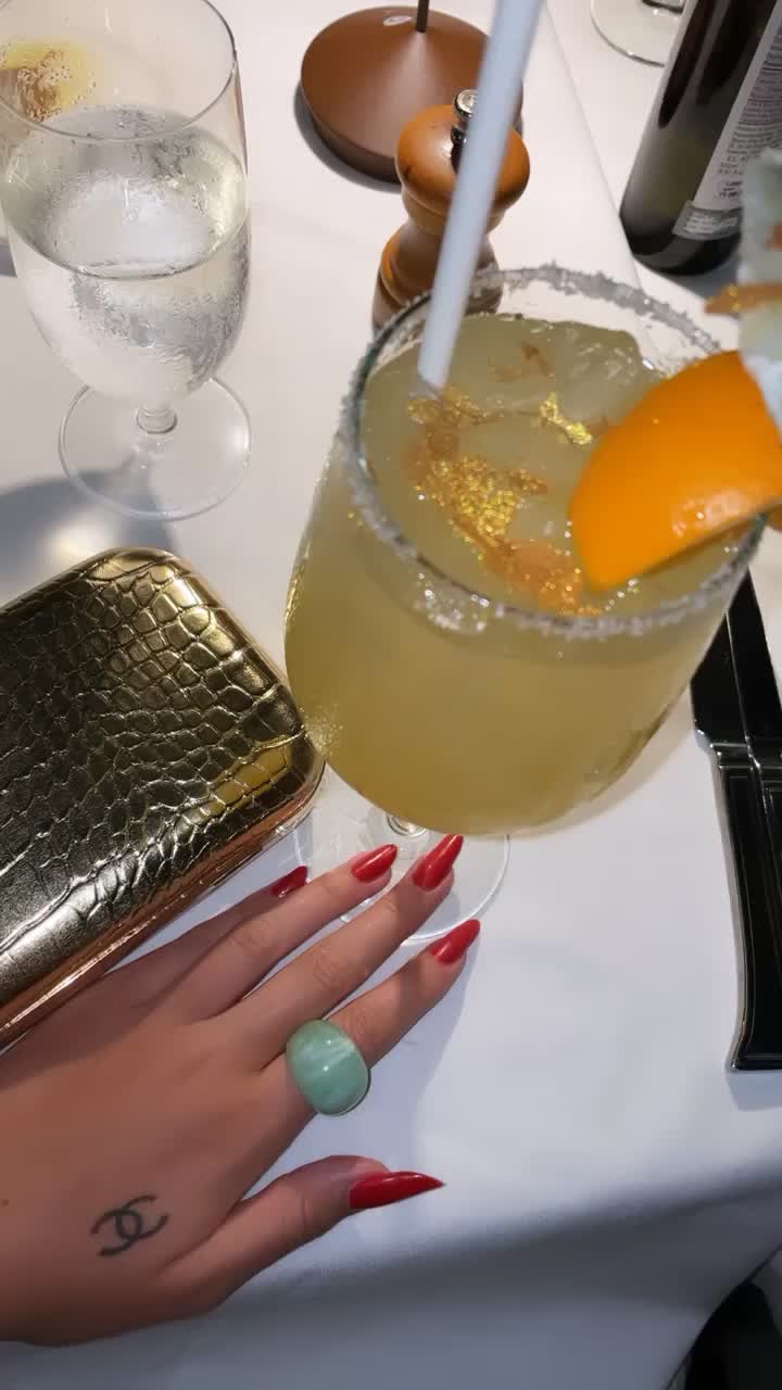 Gianni's At The Former Versace Mansion