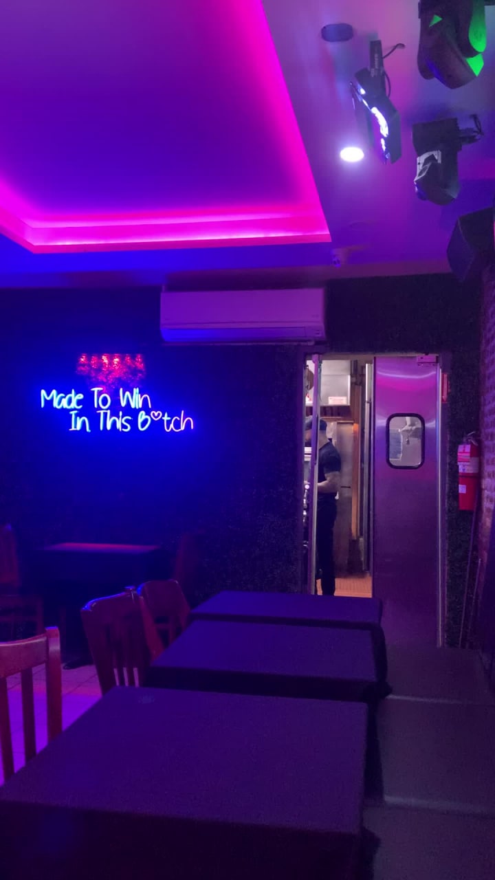 Made21 Restaurant & Lounge